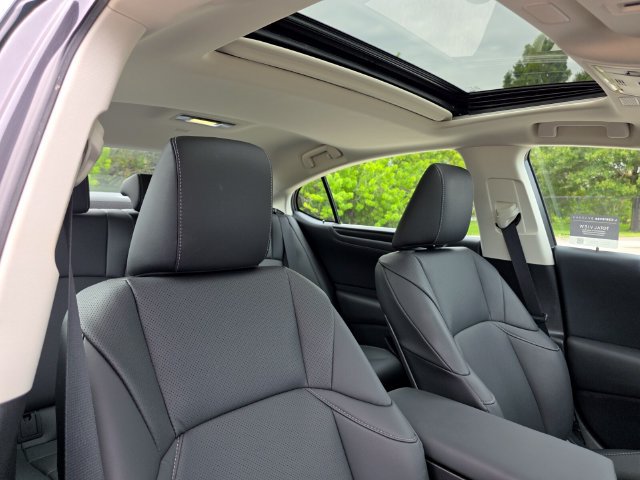 Used 2025 Lexus ES 350 w/ Premium Package FWD image 11