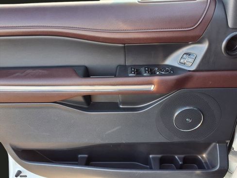 Used 2024 Ford Expedition Max Limited image 21