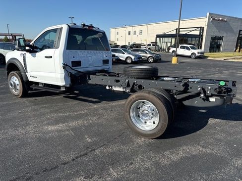 Used 2024 Ford F550 4x4 Regular Cab Super Duty w/ XLT Value Package image 7
