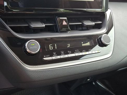 Certified 2025 Toyota Corolla LE FWD image 18