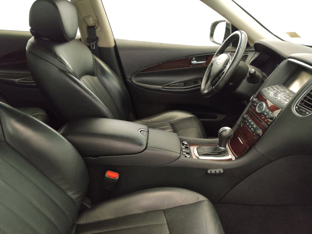 Used 2016 INFINITI QX50 AWD w/ Deluxe Touring Package image 21