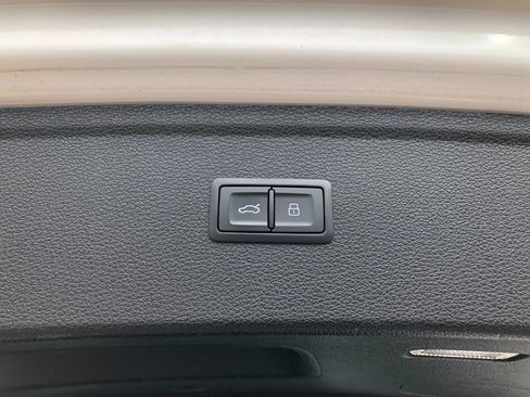 Used 2020 Audi Q5 2.0T Premium w/ Convenience Package image 31