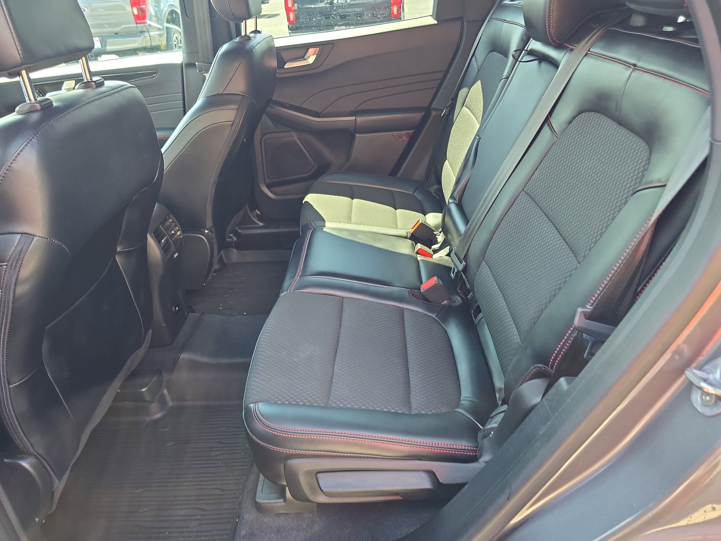 Used 2023 Ford Escape ST-Line w/ Tech Pack #1 AWD/4WD image 18