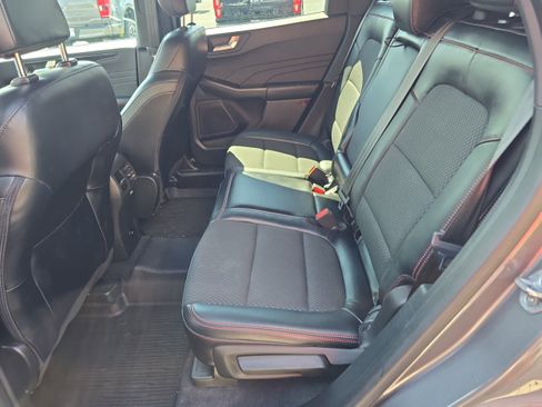 Used 2023 Ford Escape ST-Line w/ Tech Pack #1 AWD/4WD image 18