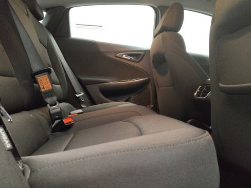 Used 2025 Chevrolet Malibu LT FWD image 19