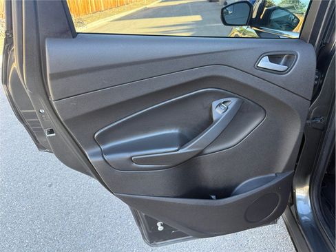 Used 2019 Ford Escape SEL AWD/4WD image 31