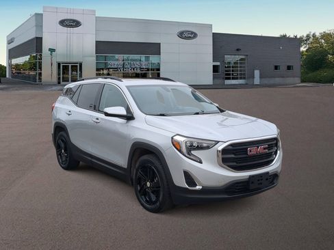 Used 2019 GMC Terrain SLE image 2