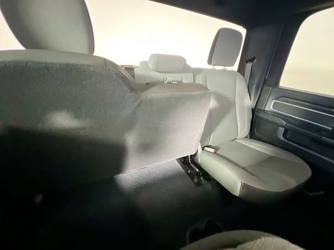 Used 2024 RAM 2500 Big Horn image 33