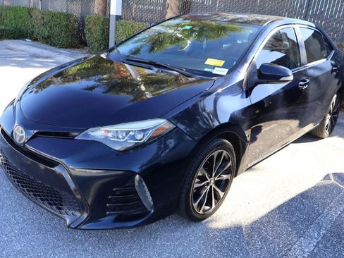 Used 2017 Toyota Corolla SE image 2