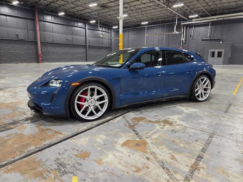 Used 2023 Porsche Taycan 4S AWD/4WD image 71