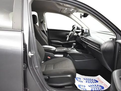 Used 2025 Honda HR-V LX image 17