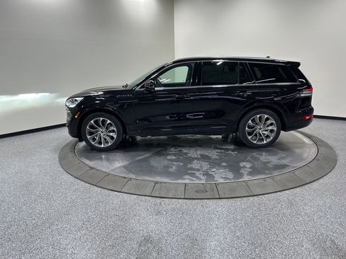 Used 2023 Lincoln Aviator Grand Touring w/ Equipment Group 301A image 9
