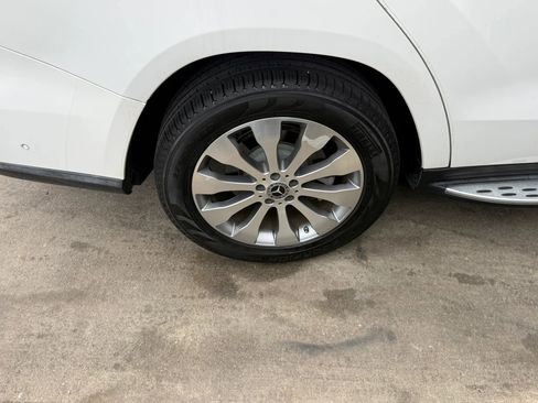 Used 2017 Mercedes-Benz GLS 450 4MATIC image 48