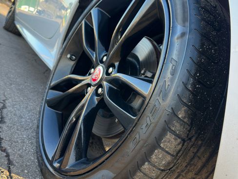 Used 2016 Jaguar XF R-Sport image 8