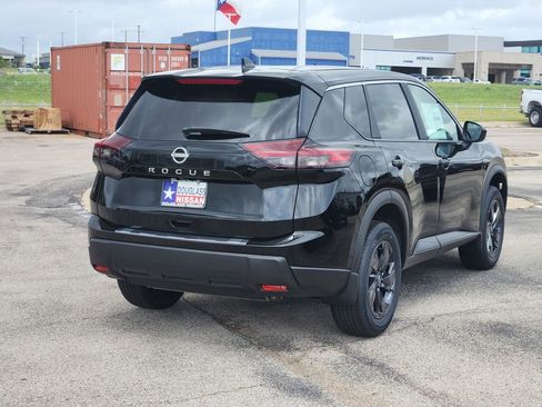 New 2026 Nissan Rogue SV FWD image 3