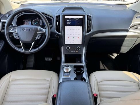Used 2022 Ford Edge SEL w/ Convenience Package AWD/4WD image 2