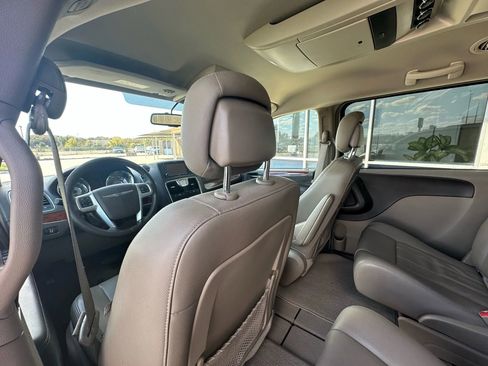 Used 2012 Chrysler Town & Country Touring w/ Entertainment Group #1 image 14