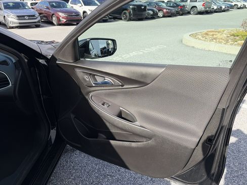 Used 2020 Chevrolet Malibu RS image 26