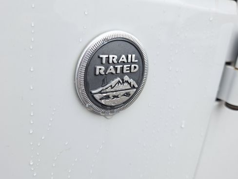 Used 2015 Jeep Wrangler Unlimited Sport image 36