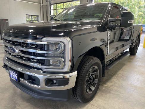 Used 2024 Ford F250 Lariat AWD/4WD image 4