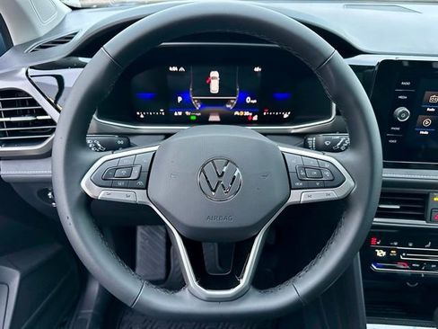 New 2026 Volkswagen Taos SE AWD/4WD image 30