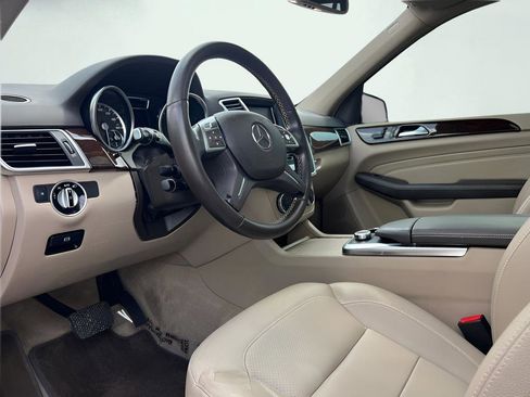 Used 2013 Mercedes-Benz ML 350 4MATIC image 2