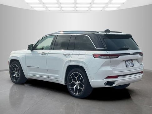 Used 2025 Jeep Grand Cherokee Summit AWD/4WD image 5