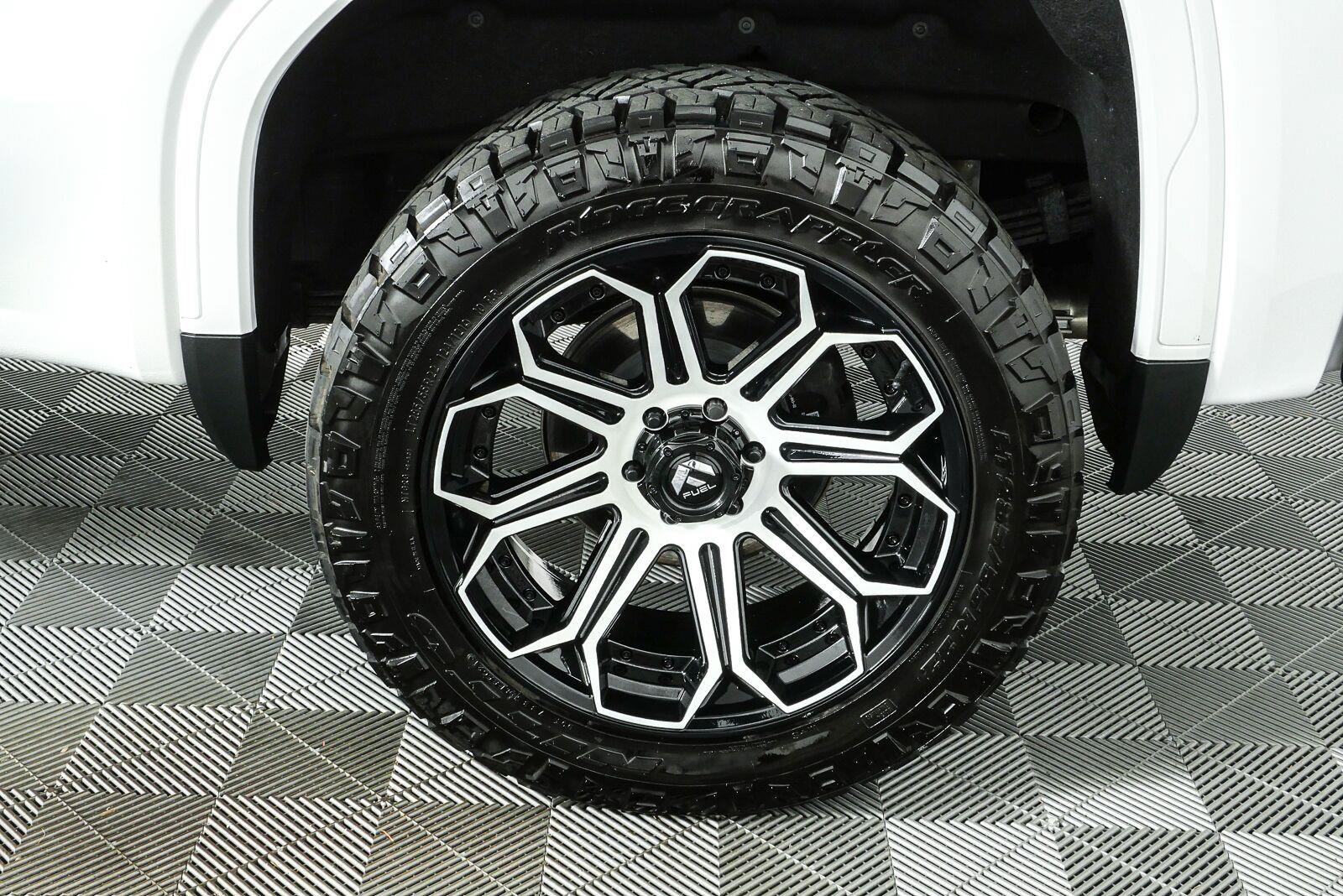 Used 2022 GMC Sierra 1500 AT4X AWD/4WD image 36