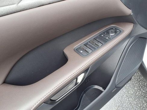 New 2026 Lexus RX 450h AWD image 17