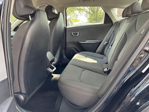 Used 2025 Kia K4 FWD image 25