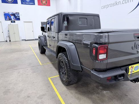 Used 2024 Jeep Gladiator Sport AWD/4WD image 23