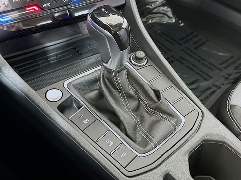 New 2026 Volkswagen Jetta SE FWD image 16