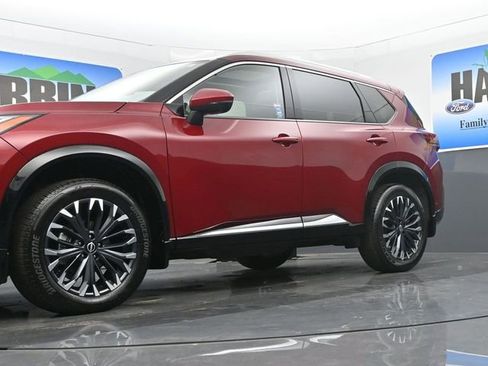 Used 2024 Nissan Rogue Platinum image 21