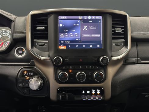 Used 2022 RAM 1500 Laramie AWD/4WD image 12