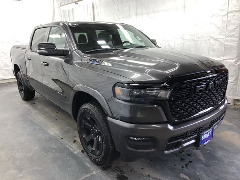 Certified 2025 RAM 1500 Big Horn AWD/4WD image 4