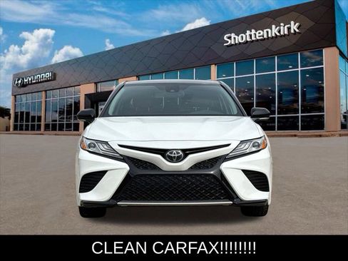 Used 2020 Toyota Camry XSE image 2