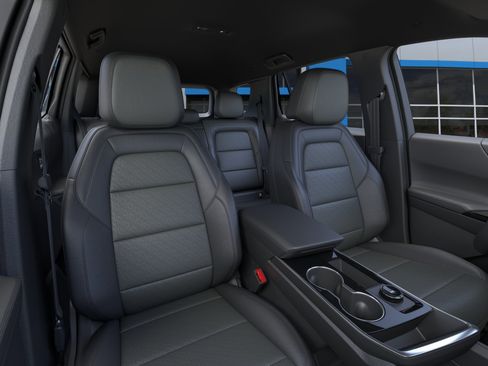 New 2026 Chevrolet Equinox LT w/ Convenience Package II FWD image 16
