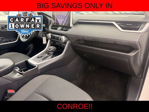 Used 2024 Toyota RAV4 LE AWD/4WD image 25