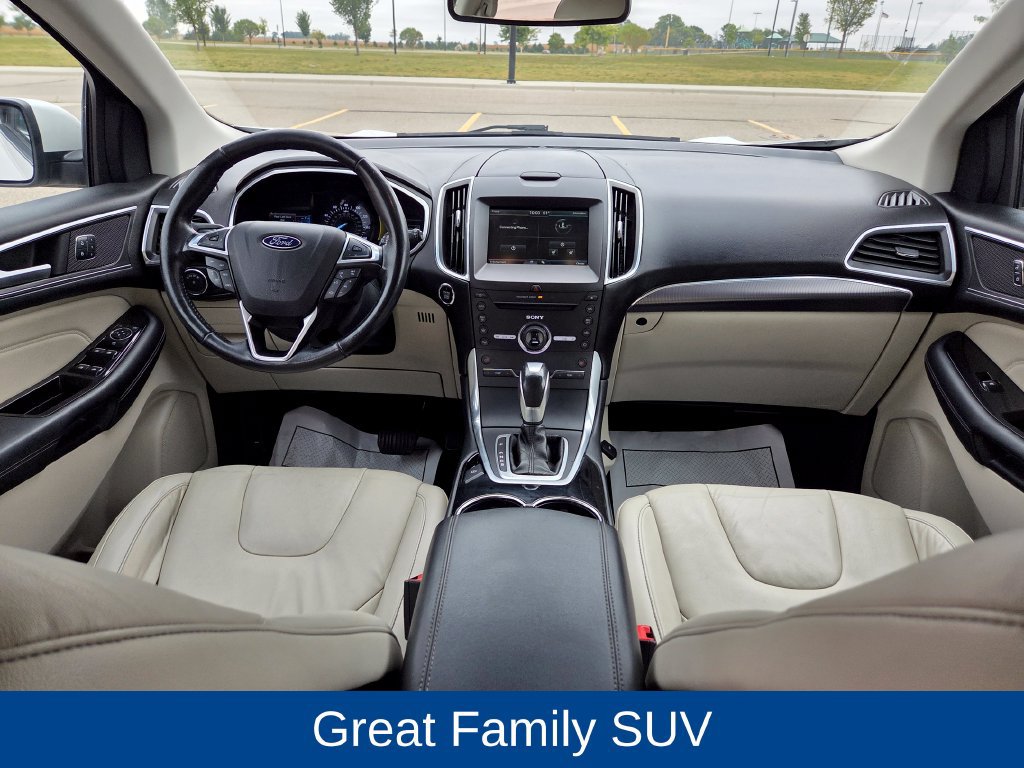 Used 2015 Ford Edge Titanium FWD image 19