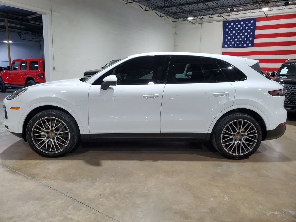 Used 2022 Porsche Cayenne AWD/4WD image 13