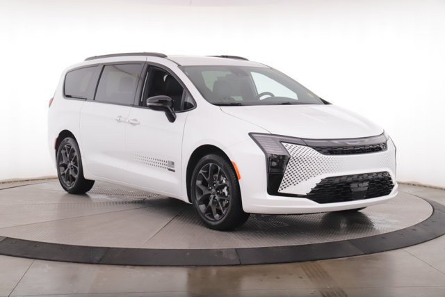 New 2027 Chrysler Pacifica Select FWD image 2