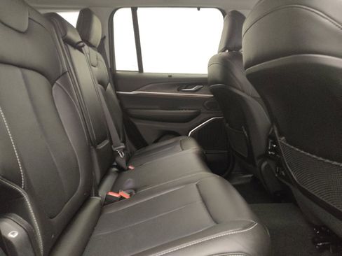 Used 2022 Jeep Grand Cherokee Limited 4xe w/ Luxury Tech Group II image 19