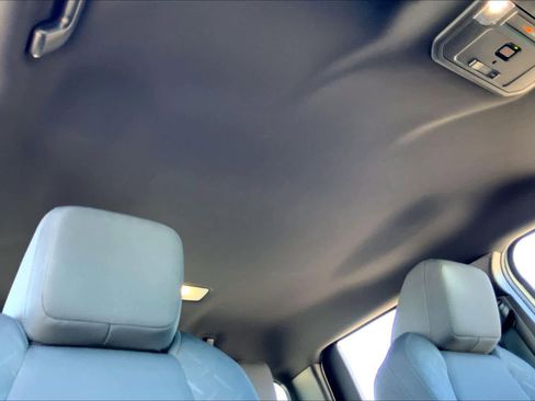 Used 2024 Toyota Tacoma SR image 13