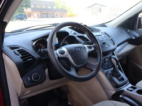 Used 2016 Ford Escape SE FWD image 15