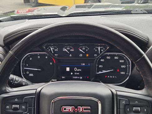 Used 2022 GMC Sierra 2500 AT4 w/ AT4 Preferred Package AWD/4WD image 16