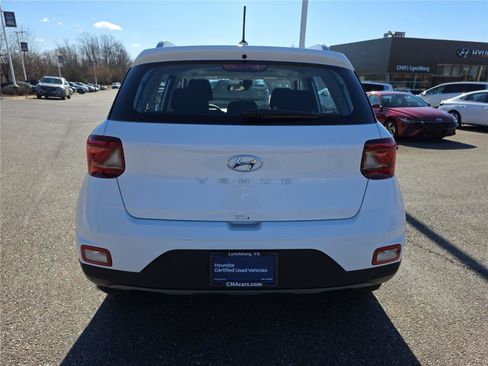 Certified 2025 Hyundai Venue SEL image 6