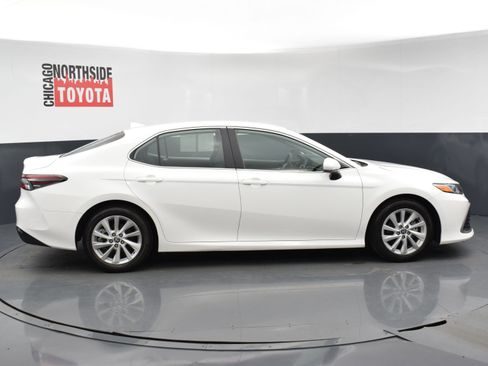 Used 2024 Toyota Camry LE image 5