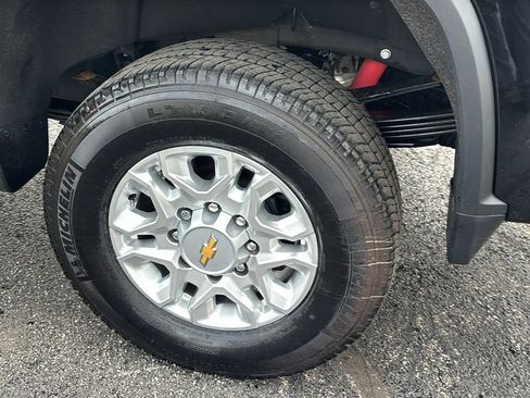 Used 2024 Chevrolet Silverado 3500 LTZ w/ LTZ Plus Package image 9