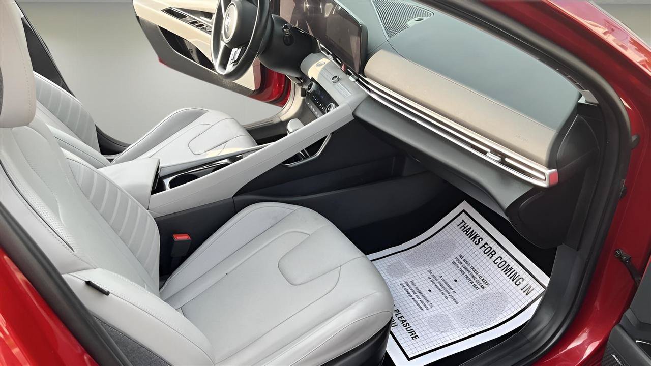 Used 2023 Hyundai Elantra Limited w/ Cargo Package FWD image 26