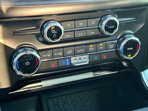 Used 2023 Ford F150 Platinum w/ Equipment Group 701A High image 19